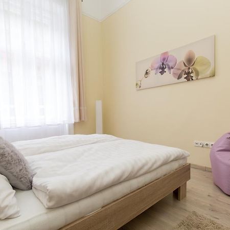 Bpm: Dob70 Classic Apartment In Downtown Budapest Kültér fotó
