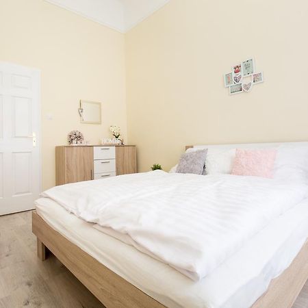 Bpm: Dob70 Classic Apartment In Downtown Budapest Szoba fotó