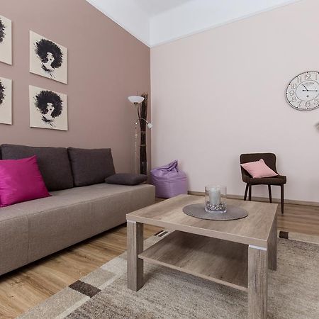 Bpm: Dob70 Classic Apartment In Downtown Budapest Szoba fotó