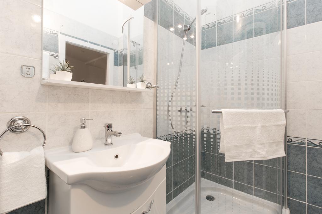 Bpm: Dob70 Classic Apartment In Downtown Budapest Szoba fotó