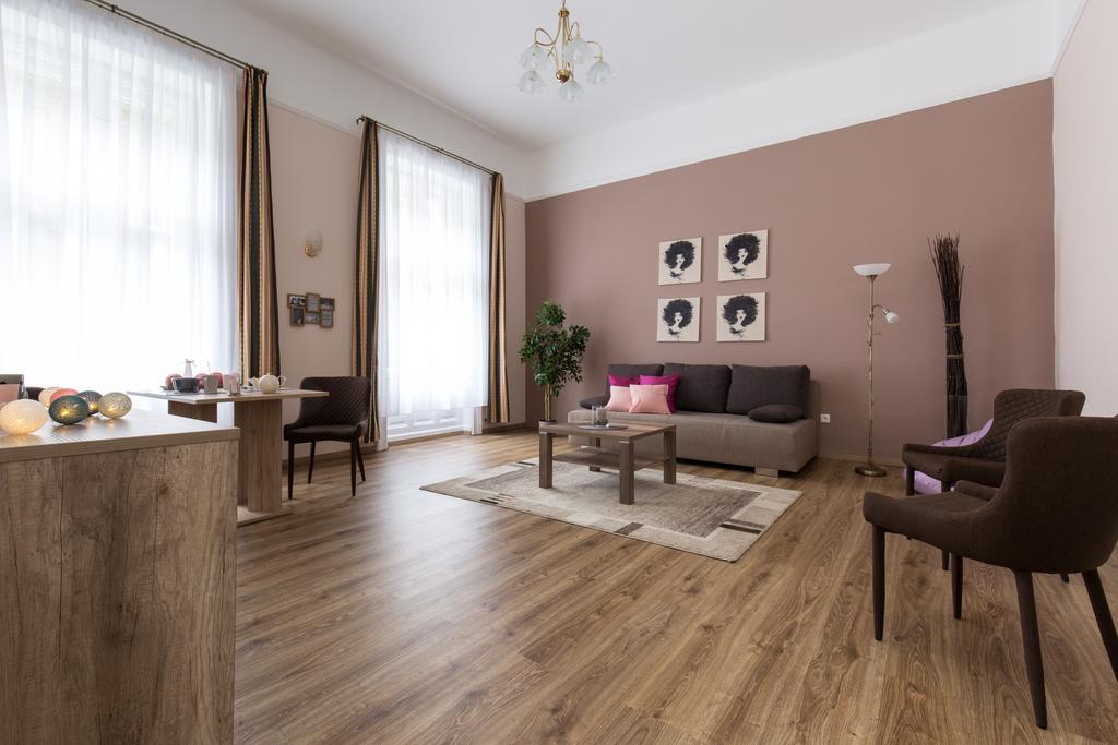 Bpm: Dob70 Classic Apartment In Downtown Budapest Szoba fotó