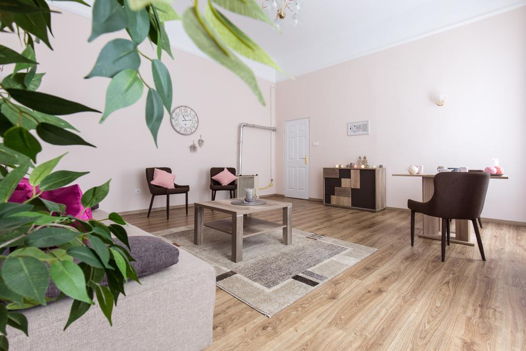 Bpm: Dob70 Classic Apartment In Downtown Budapest Szoba fotó